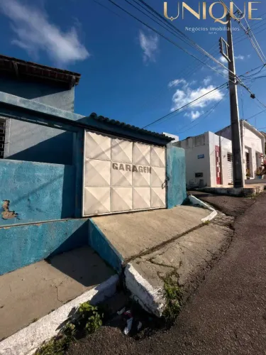 Casa de esquina no Centro de Aracaju - 249274 [25784]