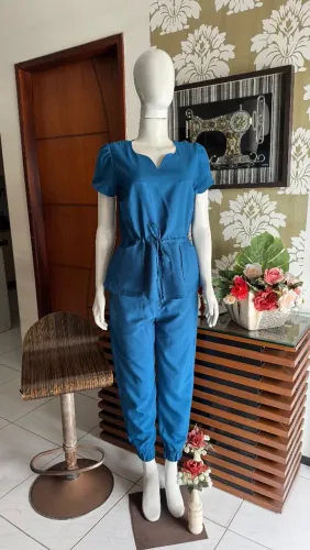Scrub feminino conjunto de enfermagem azul petróleo 