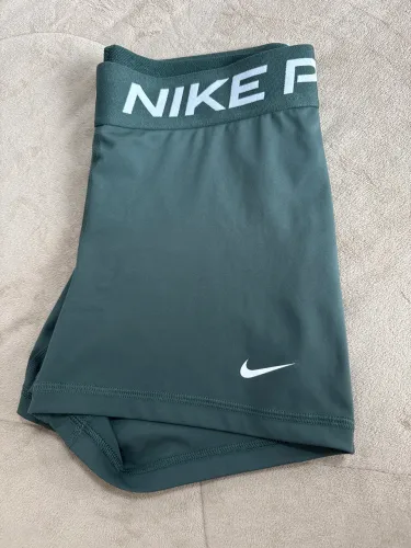short Nike tamanho M