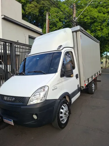 Iveco Daily Chassi 35s14 3.0 16V Diesel Mec. (e5) 2014