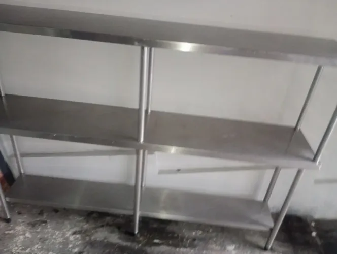 Prateleira de inox ,2,10 metros x 1.50 metros