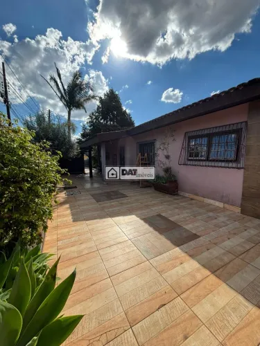 Casa em Uvaranas