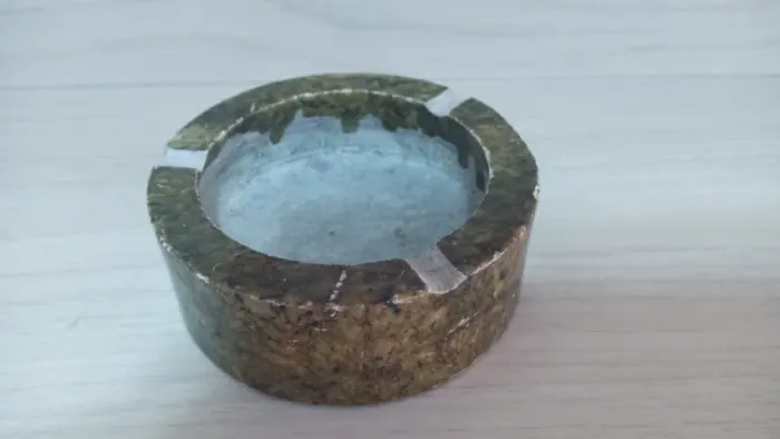 Antigo Cinzeiro anos 70 Original em Pedra Sabão Pop Arte Linda peça ótimo estado