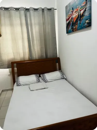 Cama de casa madeira maciça com colchão Castor