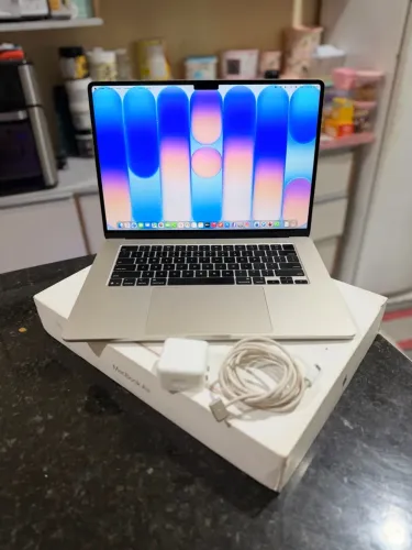 MacBook Air M4 16 de ram 256GB 15?