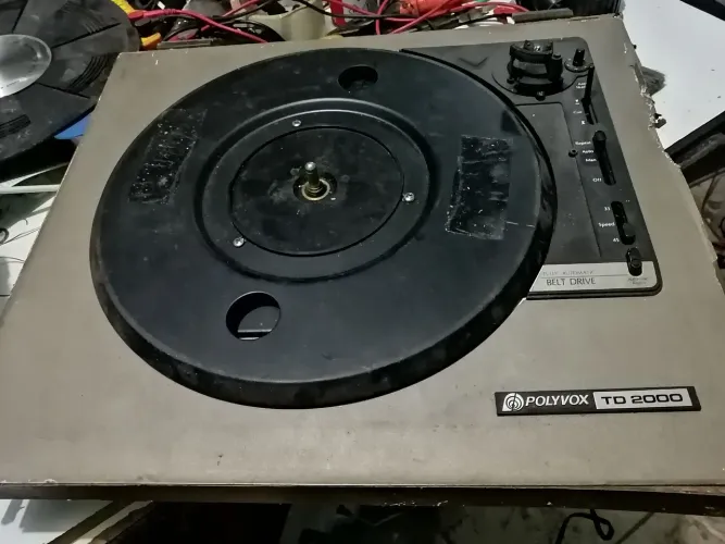 Toca disco polyvox td 2000 sucata!