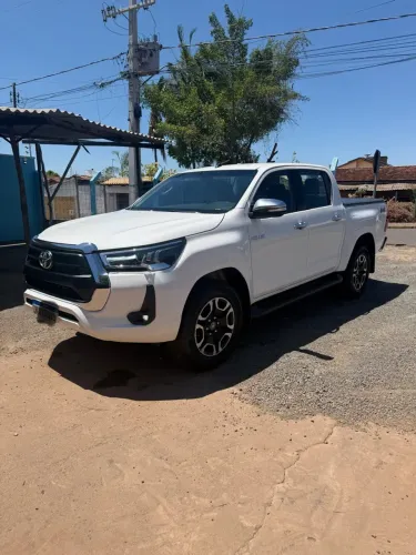 Toyota Hilux CD SRV 4X4 2.8 TDI Diesel Aut. 2022