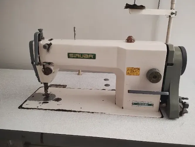 Máquina de costura industrial Siruba