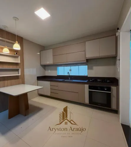 Alugo - Casa de Alto Padrão no Residencial Ninho