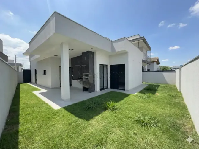 Casa à Venda em Condomínio Fechado em Caçapava, São Paulo