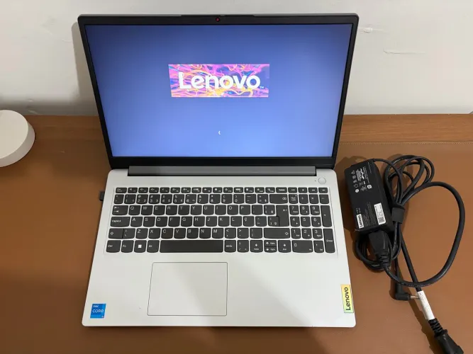 Notebook Lenovo - 8GB I5 500GB