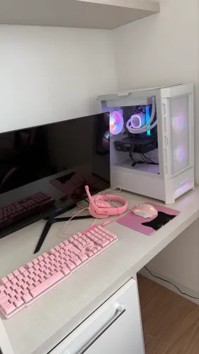 SETUP GAMER COMPLETO ROSA (PC + MONITOR + CADEIRA + KIT)