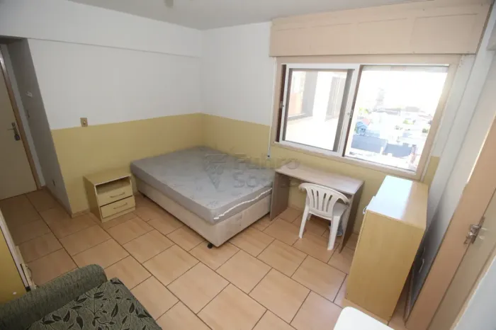 Kitinete Mobiliada no Edifício Residencial Bahia Blanca ? Praticidade e Conforto em um Só