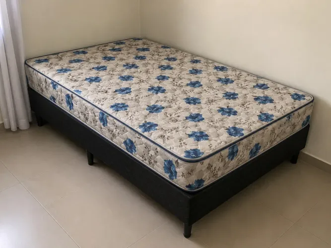Vendo essa cama, para mais informações chamar no WhatsApp *