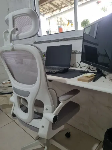 Cadeira de Escritório Ergonômica Presidente Cinza Mesh (Seminova / Montada)