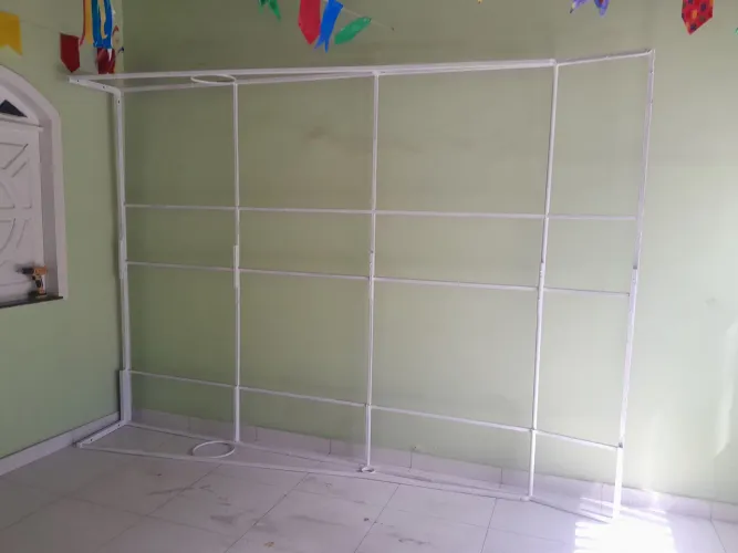 Vendo armação para toldo 3x3,30
