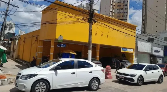 Excelente ponto comercial na DOCA ao lado do Líder