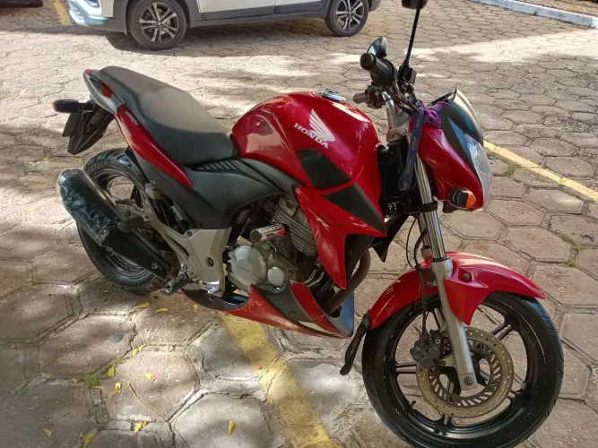 Moto Honda CB 300