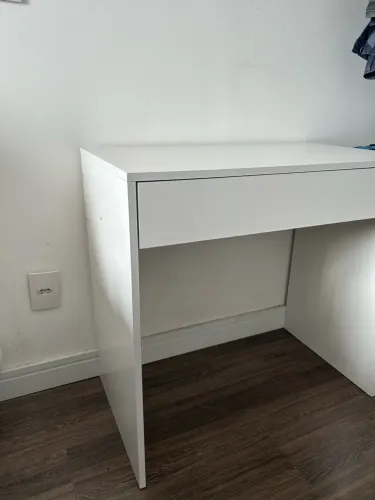 Mesa de trabalho ou estudo