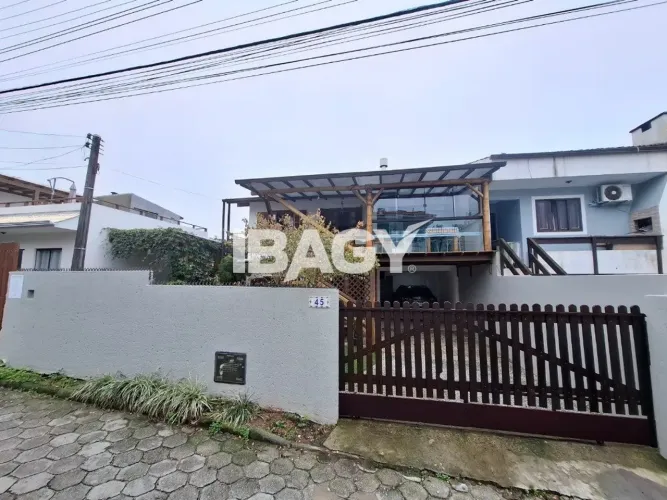 Excelente Casa 2 dormitório(s) em Ingleses do Rio Vermelho - Florianópolis