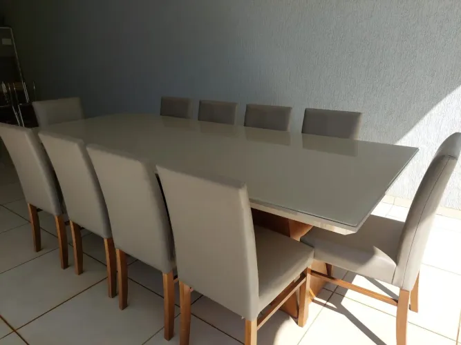 MESA PARA SALA DE JANTAR COM DEZ CADEIRAS