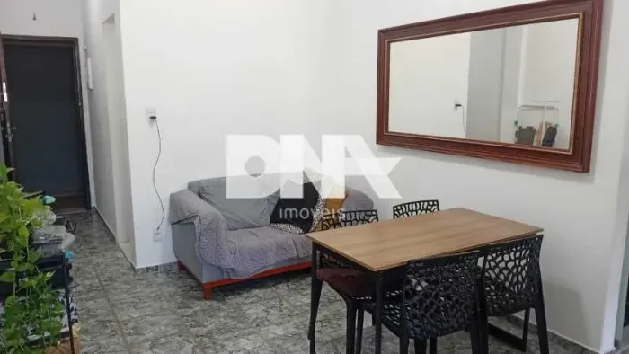 Apartamento : / Residencial / Santa Teresa