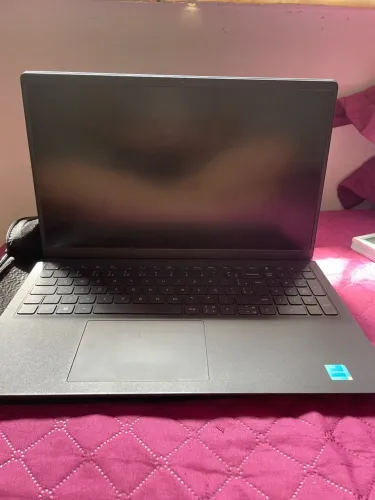 Vendo notebook seminovo Dell 1000$
