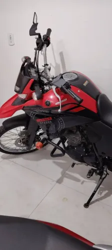 Moto lánder. Xtz 250 muito boa