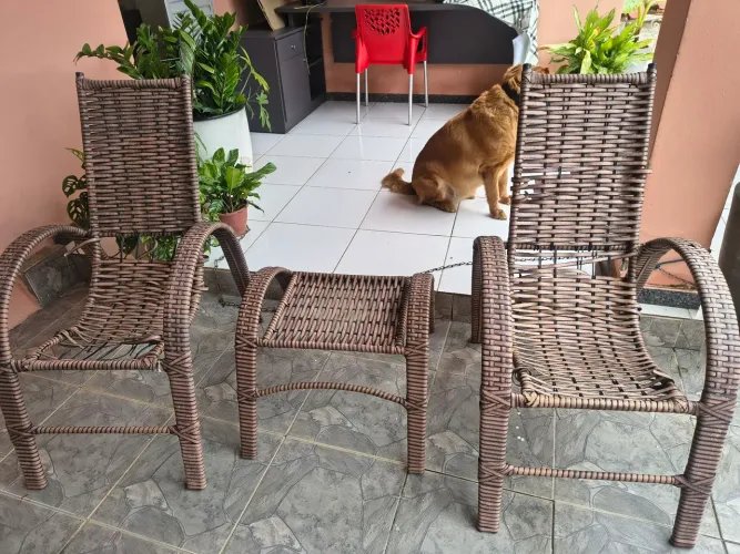 Jogo de cadeira para Varanda precisando de reparos
