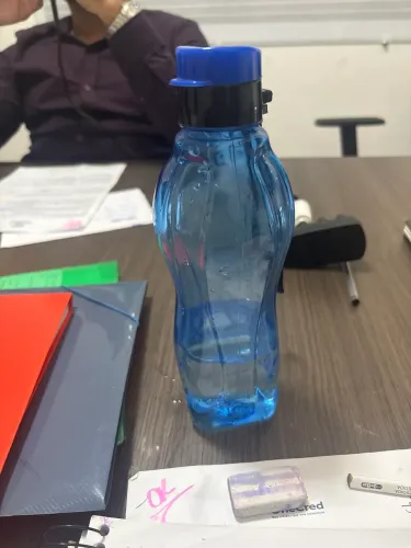 Vendo garrafinha de água