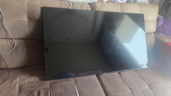 TV Samsung UN50TU8000G com defeito