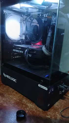 PC GAMER RTX 5060, i5 12400f, 16gb RAM 3200mhz