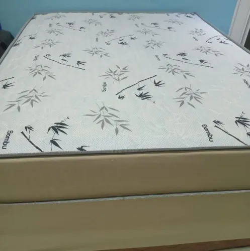Camas box super Marcia e confortável