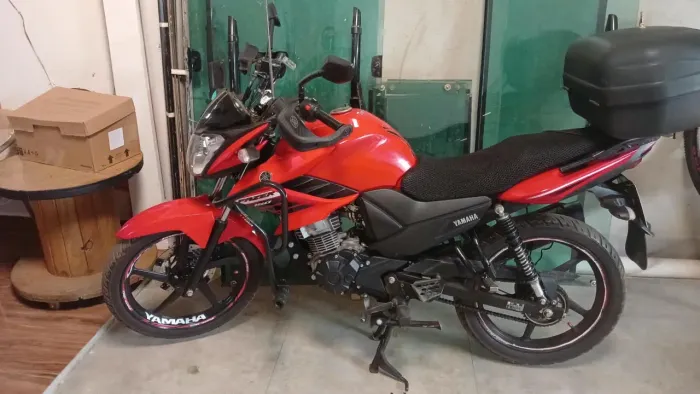 Moto Yamaha Fazer