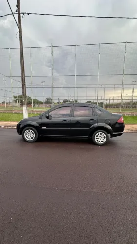 Ford Fiesta Sedan 1.0 8V Flex 4P 2010