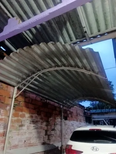 Garagem ela e desmontavel fácil de montar 750.00 mas informações *