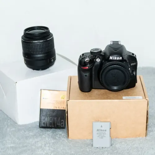 Nikon D3200 + Lente 18-55mm Manual ( leia a descrição )
