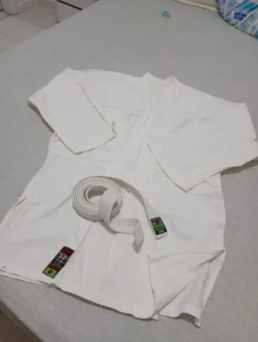 Kimono de Judo (blusão e faixa somente)