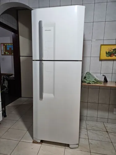 Geladeira branca Electrolux 475L