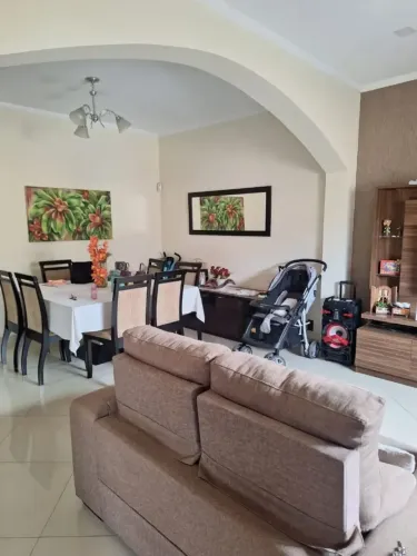 Casa com 3 dormitórios à venda, 189 m² por R$ 680.000 - Jardim Independência - Taubaté/SP