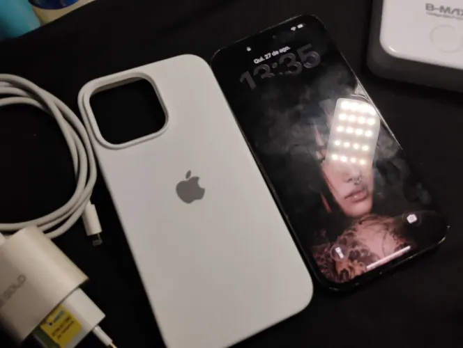 iPhone 14 Pro Max Roxo * Leia descrição