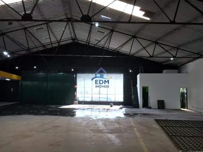 Galpão de Esquina 520 m² para Alugar no Nova Suíssa Esquina com a Av. Amazonas