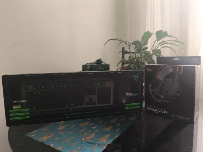 Kit Razer Teclado Cyclosa e Mouse Abyssus + Headset Gamer