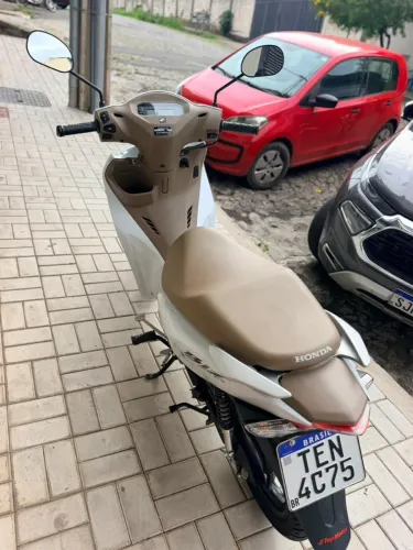 Honda Biz - Única Dona | Apenas 3.738 km | Revisada na Honda