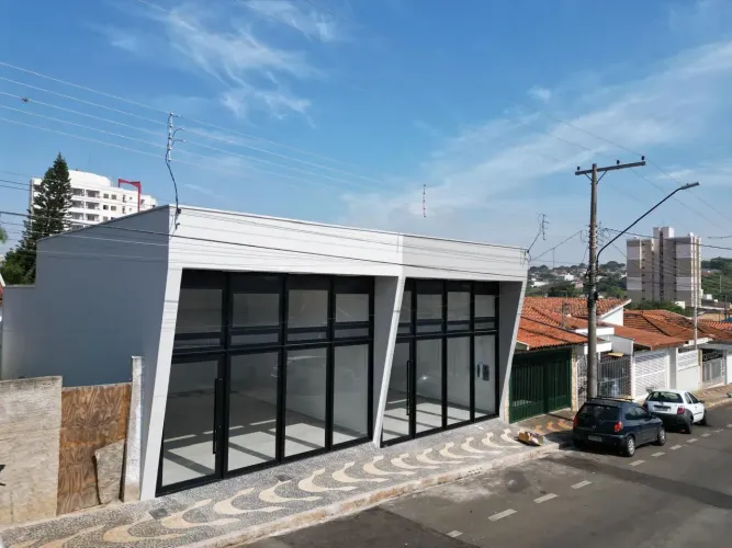 SALÃO COMERCIAL EM UMA OTIMA LOCALIZAÇÃO NO CENTRO DE ARARAS -SP