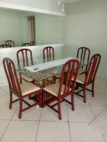 Venda mesa com tampo de vidro pés ferro e madeira 