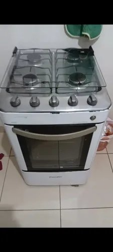 Fogão Esmaltec 4 bocas branco com tampa de vidro