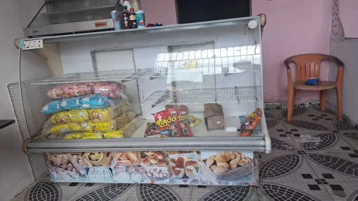 Balcão expositor natural, 500,00 aceito cartão retirada no bairro do 40 horas ananindeua