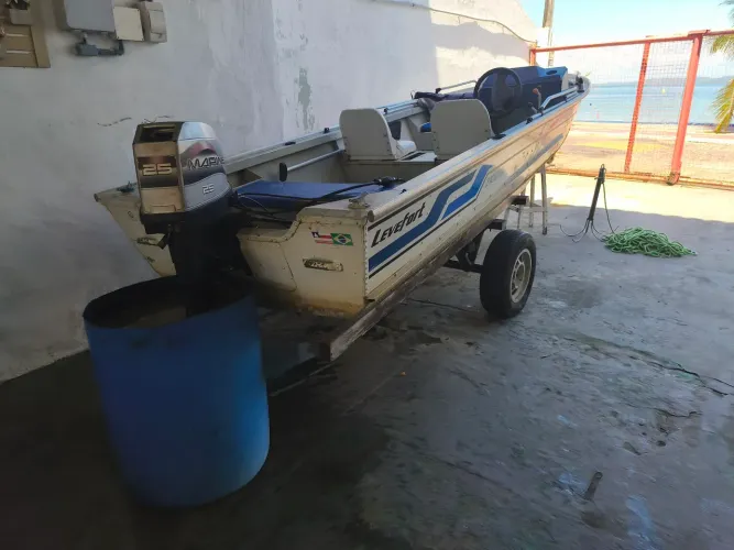 Barco de Alumínio com motor de 25 Hp Mariner