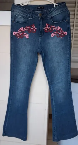 Calça da marca Marisa